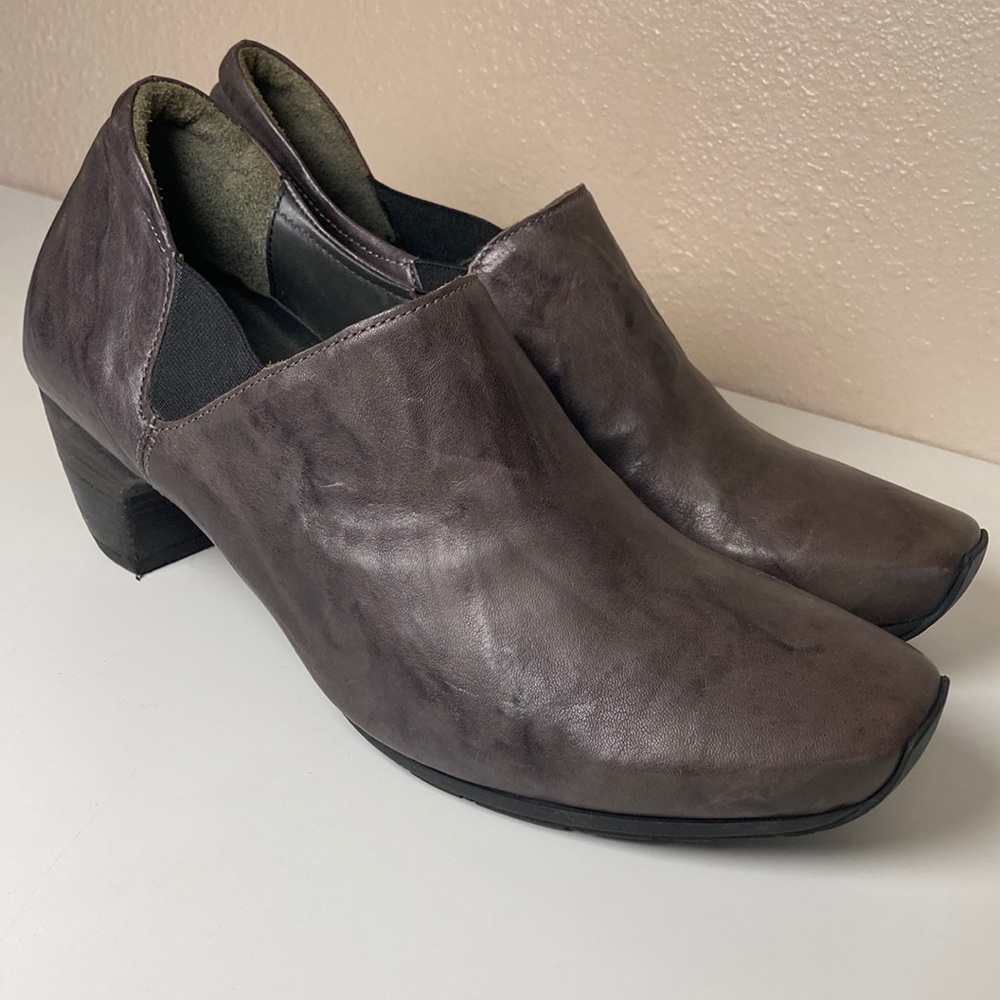 Think! European walking shoe ankle boot grey EU 40 EU 401/2 minimal vintage B003